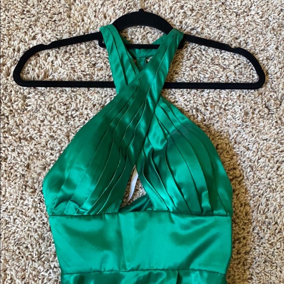 Emerald Green Formal Gown - Picture 6 of 7